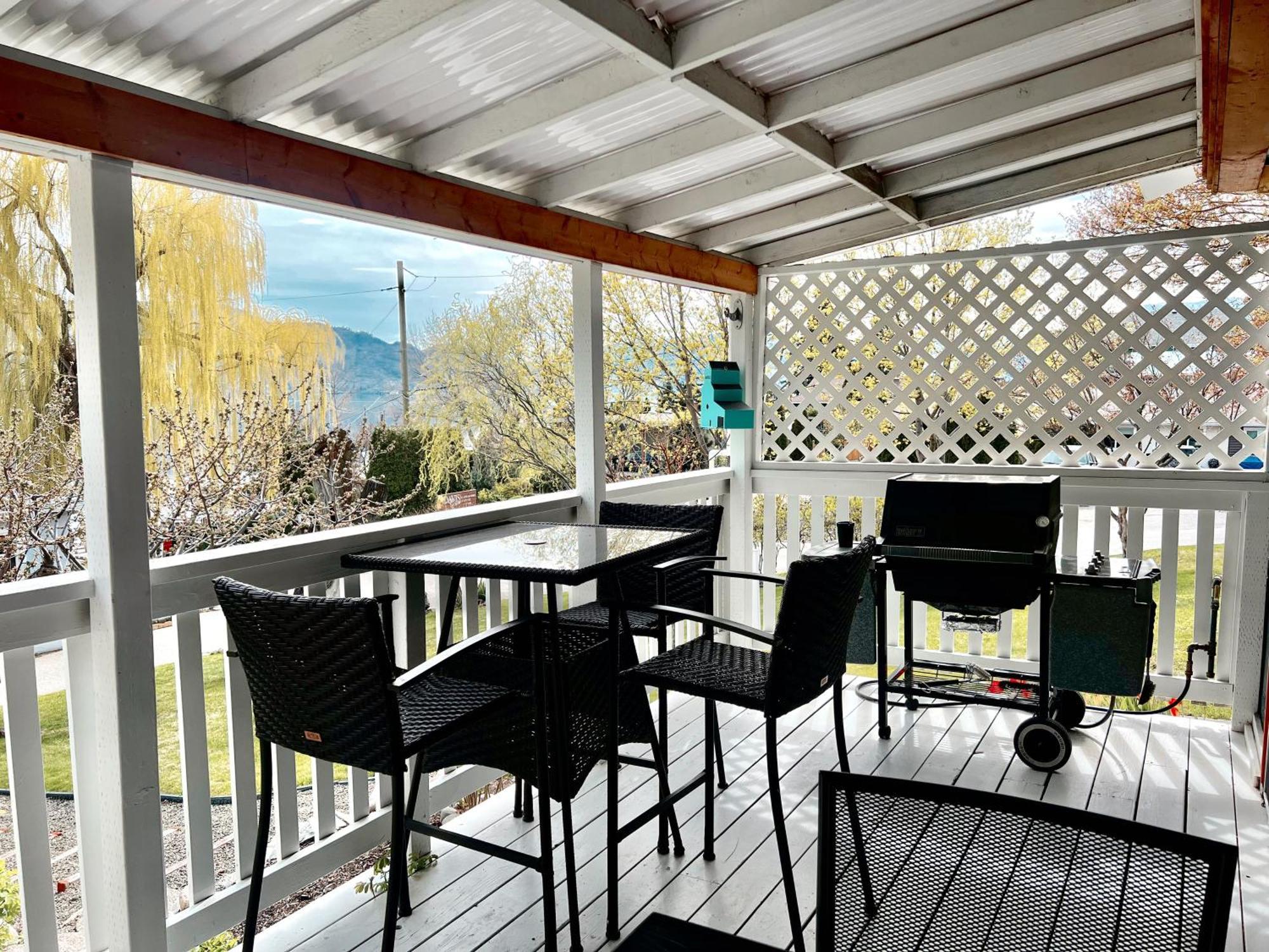 Peachland Beach Resort Exterior foto